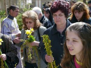 Православната църква празнува Цветница