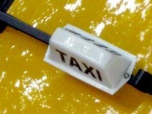 Таксиметровите шофьори в Кърджали се оплакват от нелегалните си колеги