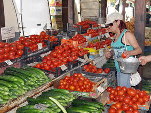 Скок в цените на плодове и зеленчуци заради дъждовете и руското ембарго