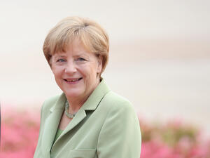 Меркел не изключи нови санкции срещу Русия