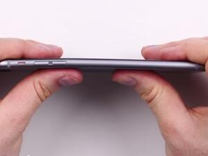 Има ли опасност новият ви iPhone да се счупи на две? (Видео)