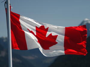 Канада отменя визите за българи и румънци