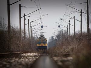 БДЖ спира влакове след 12 януари