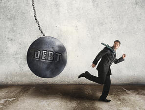 Драстичното увеличаване на държавния дълг донесе най-много критики на управляващите