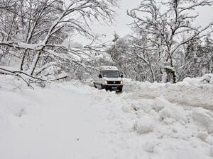 Бедствено положение в Смолян, Кърджали и Велинград заради снега