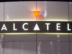 Nokia се готви да купи Alcatel