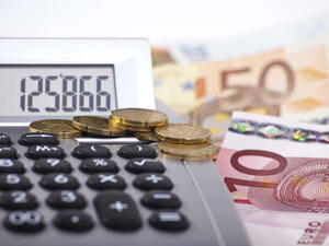 Повече от половината българи били финансово неграмотни