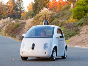 Автопилотните автомобили на Google с пазарна премиера през лятото (ВИДЕО)