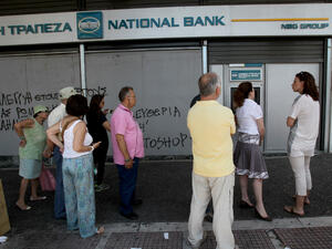 Гърция удължава банковата ваканция с още един ден
