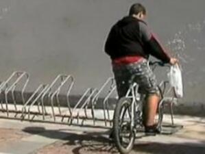 Монтират стойки за велосипеди в училищата на Кюстендил