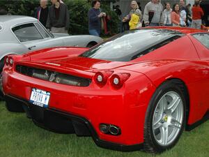 Ferrari пуска акции на Уолстрийт през октомври
