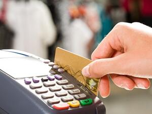 Ръст на плащанията с карта в чужбина