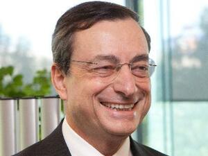 ЕЦБ няма да се "предаде" пред ниската инфлация