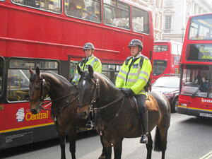 Проучване: Автобусите в Централен Лондон се движат по-бавно от карета