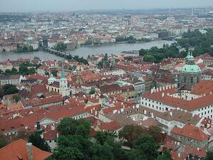 Прага задмина Амстердам и Виена по брой туристи