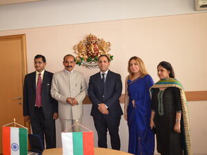 Министър Караниколов: Има потенциал за сътрудничество в областта на текстилната индустрия с Индия