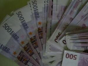 Задържаха над 15000 евро във Варна и контрабандни цигари в Лесово