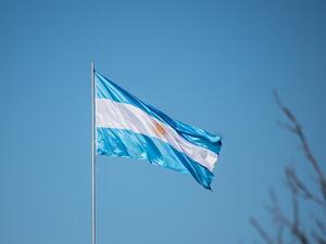 Шансът Аржентина да фалира нарасна до 72%