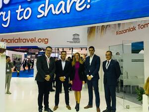 Министър Ангелкова разговаря в Лондон с ръководители на туроператора Corendon и на компанията Beautiful destinations