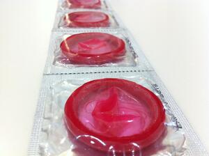Светът остава без презервативи заради коронавируса