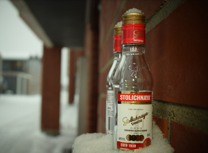 Русия забрани продажбата на алкохол в кварталните магазинчета