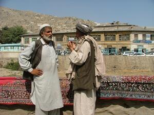 Талибаните въвеждат схема "храна срещу работа" за безработни