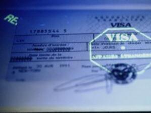 Либия не е спряла издаването на визи за българи