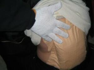 На Гюешево задържаха хероин, прилепен за гърба на пътник
