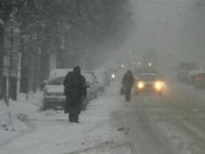 Снегът затвори пътищата Русе-Варна и Русе-Велико Търново