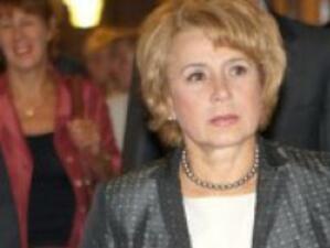 Емилия Масларова вече не оглавя социалната комисия в НС