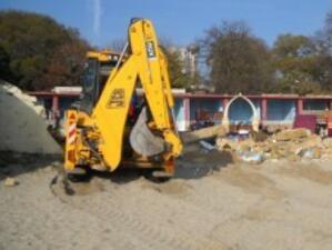 70 незаконни строежа по плажовете във Варненско подлежат на събаряне