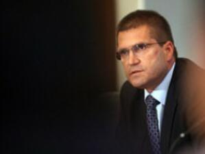 Прокуратурата повдигна обвинения срещу бившия военен министър