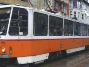 Трамвай горя в София