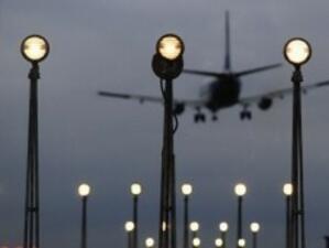 Авиокомпаниите още са „на червено", въпреки известното оживление на трафика