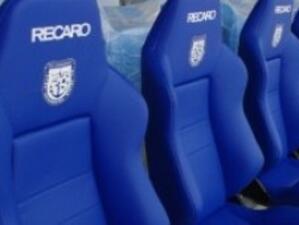 На бургаски стадион поставиха седалки с механизъм за промяна в ъгъла на седене