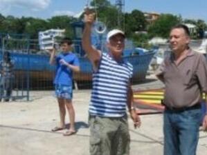Рибари настояват за свободен достъп до пристанището в Царево
