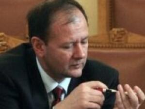 Миков: Оставката ми е на бюрото на Станишев, откакто съм министър