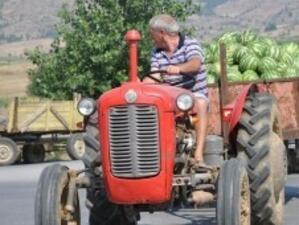 Земеделци от Петричко плашат с протест заради неизплатени субсидии