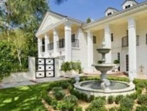 Хилари Дъф продава имението си в Бевърли Хилс за 6.25 млн. долара