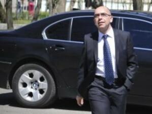 Министър Константинов не възнамерява да подава оставка