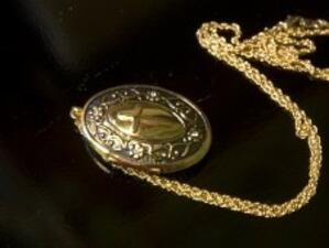 НАП Пловдив продава 8 кг златни накити за последно през годината