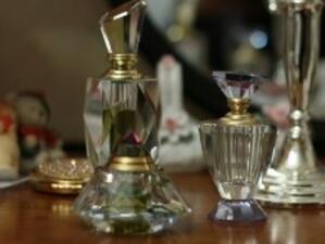 Варненските митничари задържаха 8616 фалшиви парфюма