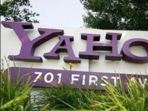 Джери Йънг има срок до 3 юли, за да запази контрола си над Yahoo