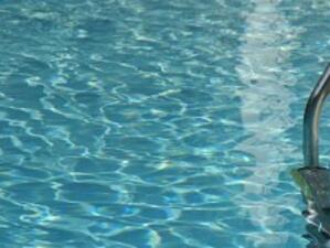 Искат държавен орган да контролира плувните басейни