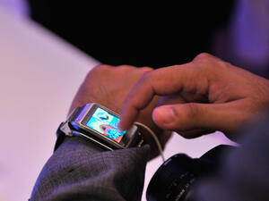 Samsung създава иновативен смарт часовник