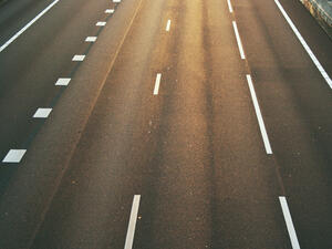 Сменят километър некачествен асфалт на АМ "Тракия" 