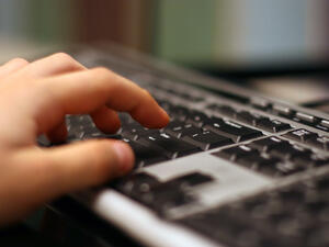 Предвижда се 75% от българите да бъдат онлайн през 2015 г. 