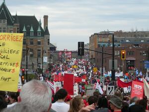 Квебек прокарва извънреден закон срещу студентските протести