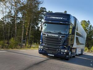 Scania пусна умен часовник, който следи здравето на шофьорите