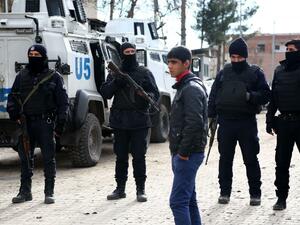 Властите в Турция задържаха 29 служители на финансовия регулатор
